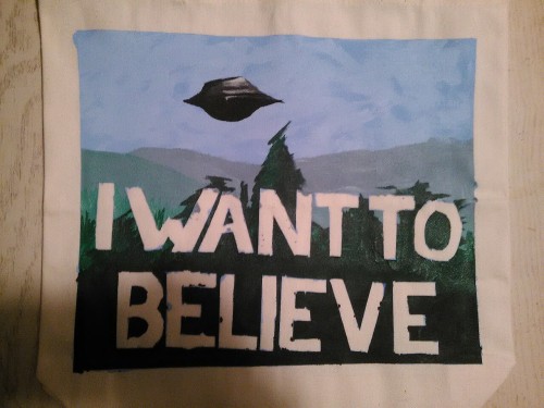 X-Files themed tote bag this is my first experiment with a tote bag, and also made as a birthday gif