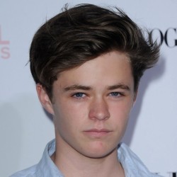 hotfamousmen:    Harrison Gilbertson  