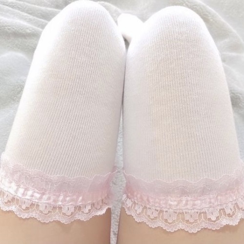 I'm The Sweetest Girl In Town So Why Are You So Mean?
