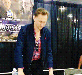 hiddlescheekbatch:Someone arrest this man.