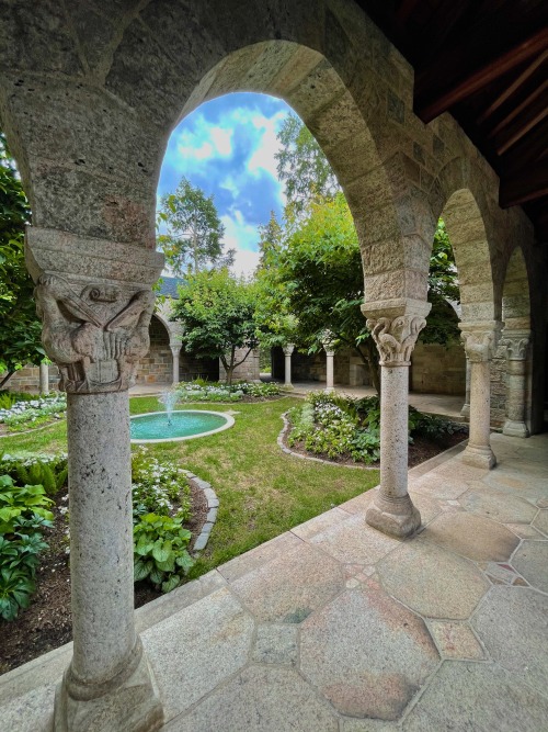 Glencairn’s Cloister this afternoon just before the big storm.  