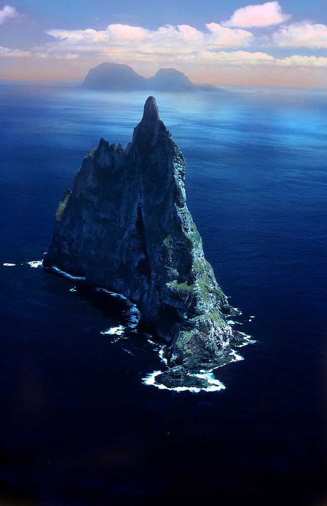 torace:  Ball Pyramid is the world’s tallest sea stack. It is the remains of a