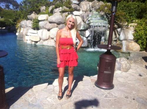 heelsplease:  amateur-implant-pics:  Shantal_Monique  So alluring