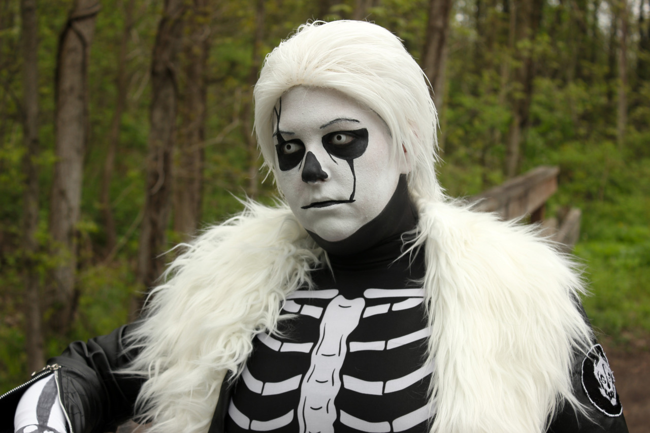 Lover of Bones — Gaster!Sans makeup test and photoshoot set 3/3!