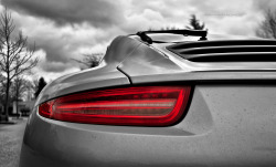 felipe-espinal:  Porsche 991 carreraSource