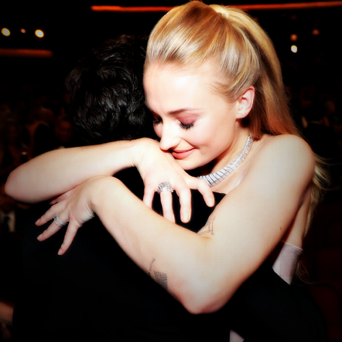 Kit Harington x Sophie Turner- 71st Annual Emmy Awards [2019]