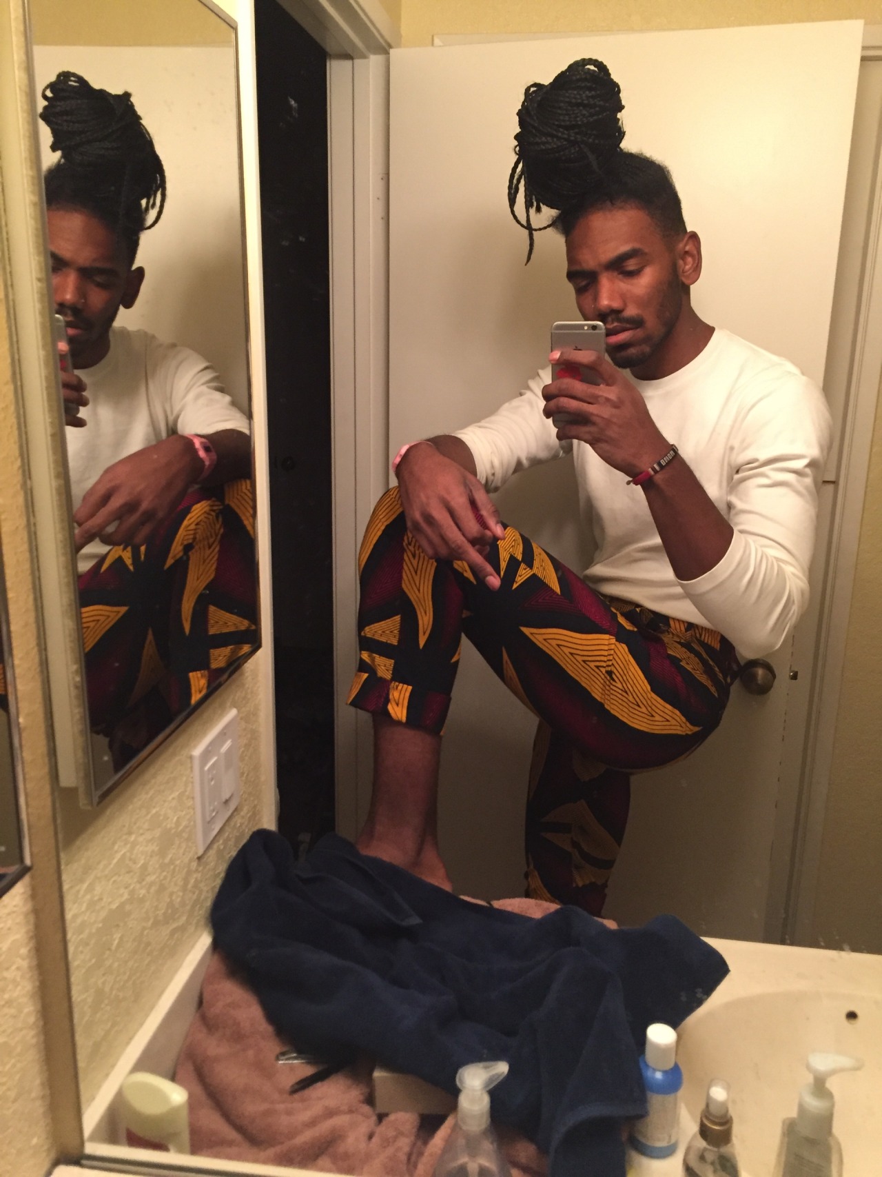 w6ter:  90’s African flex dad