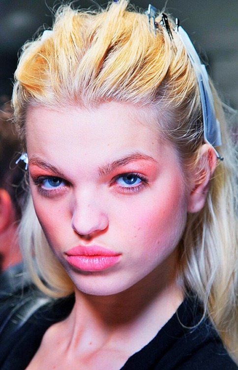 Porn photo isteiro:  Daphne Groeneveld at Blumarine