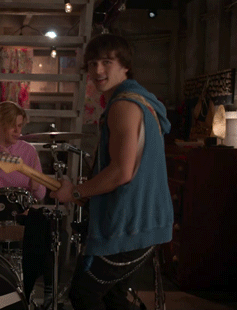 16+ Luke Julie And The Phantoms Crying Gif Background