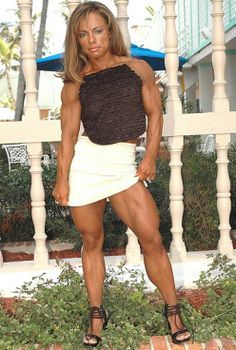 yvwalvekar:  muscle girl———-hot n fit———-barbara fletcher 