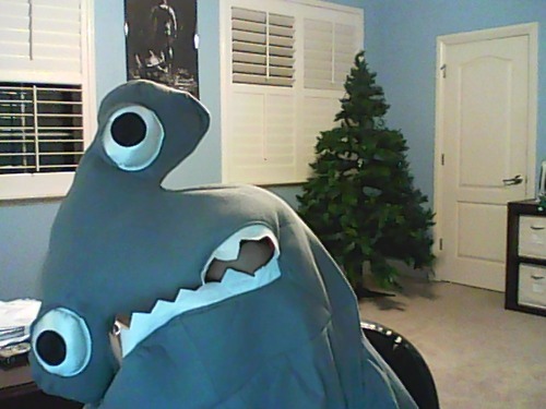 bewbin:  lookslikeazipper:  bewbin:  when in doubt reuse old jokes   put the shark