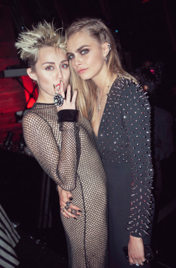 kendall-cyrus:  Miley Cyrus & Kendall
