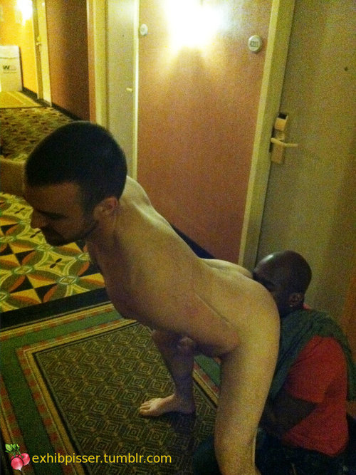 freeballplayla:  Follow &amp; Reblog: http://freeballplayla.tumblr.com/ Share
