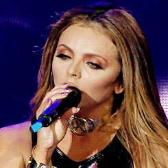 jesynelsonsource:You and I both have to hideOn the outside where I can’t be yours and you can’t be m