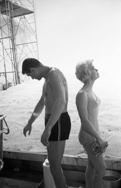 theniftyfifties:  Rock Hudson and Doris Day 