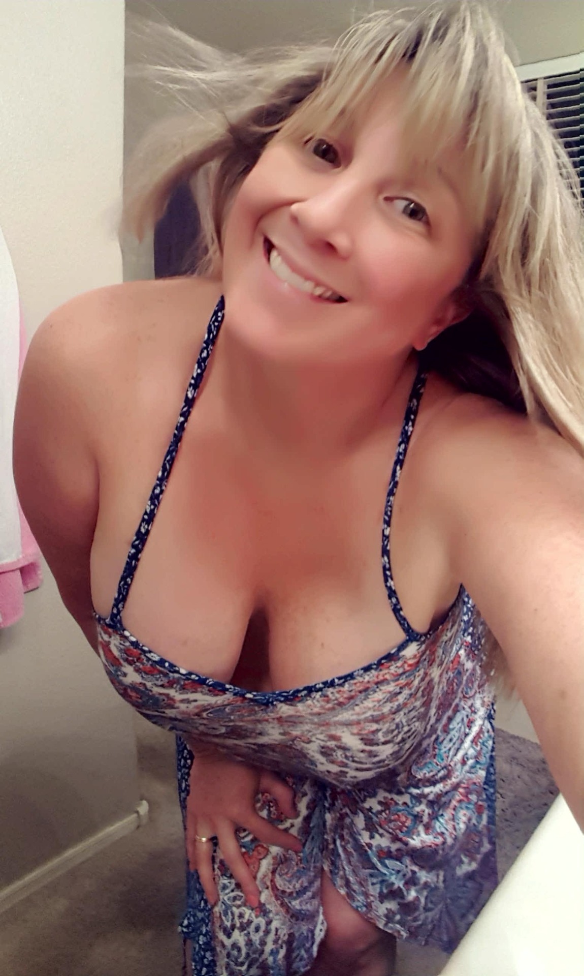 tracyxoxoxo:  Good Morning all you Amazing Sexy People of Tumblr 💋💋 Hope you