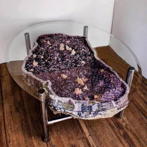 thenudewitchofthenorth:  socialpsychopathblr: Amethyst tableSource: My Essential Planet  Does want