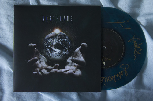 therianthropic:  Northlane//Worldeater Single1st Press         Blue w/ Gold signatures   294/300 