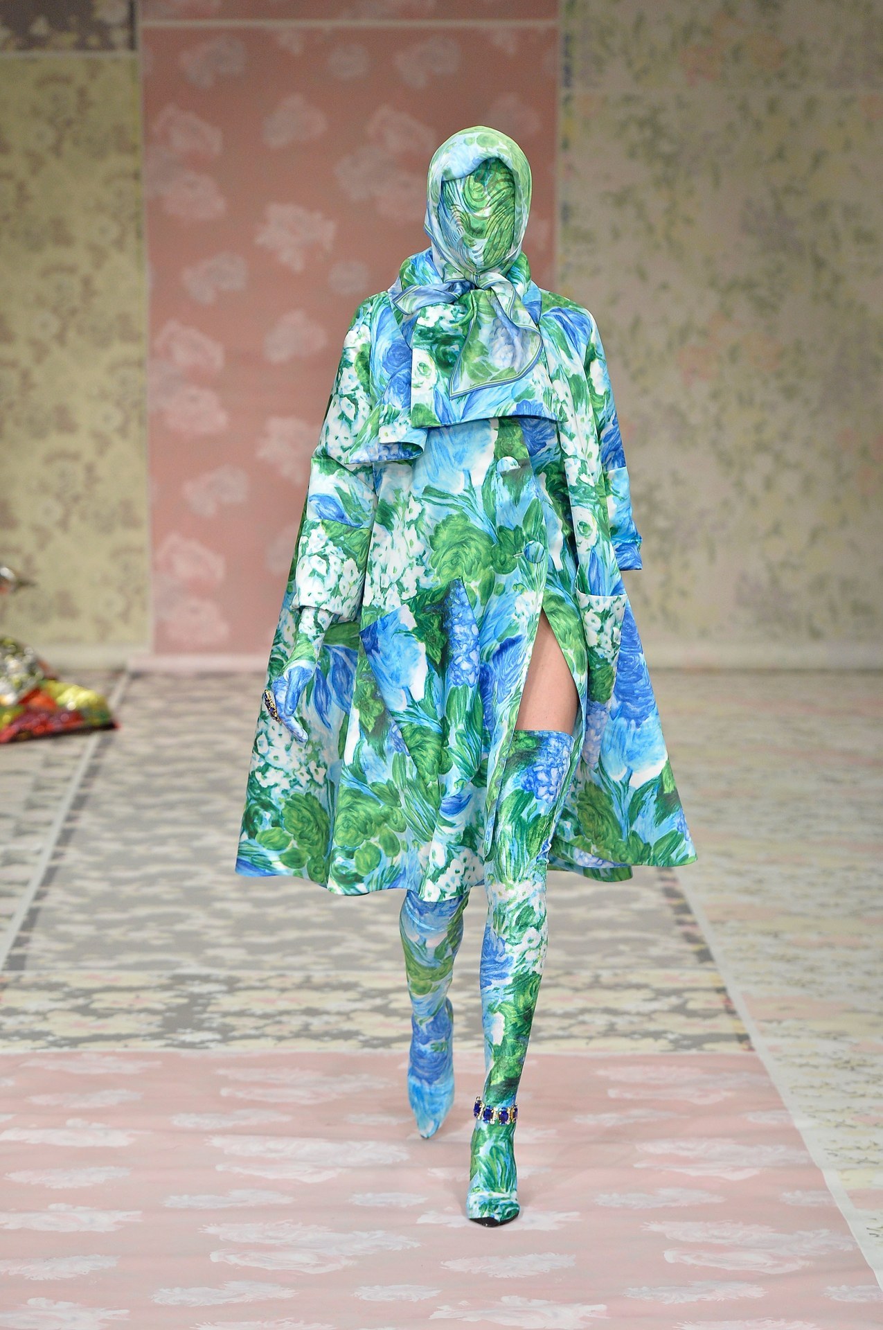 midnight-charm:  Richard Quinn Fall / Winter 2018 
