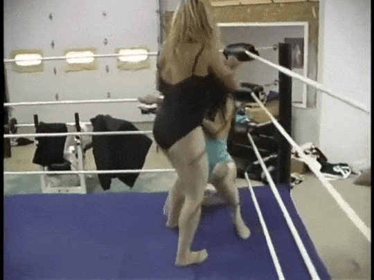 Blonde takes out her agressions on the brunette&hellip;.