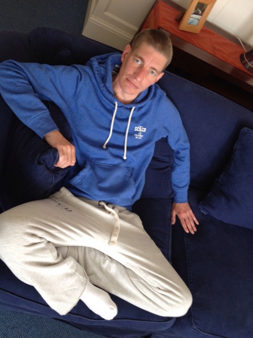 nude1979:  sussexscally:  as so many of you have been asking, here’s a few pics of me for you all! let me know if you wanna see more!  Please post more! 