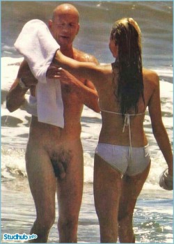 hotmenofhollywood:  Hot daddy Bruce Willis gets  naked on the beach and shows us his large cock. Damn! This man gets hotter with age! For more of the sexiest men in film and television: www.hotmenofhollywood.tumblr.com