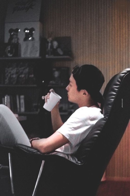 What Your Cameraroll Looks Like If You're Dating Jung Hoseok