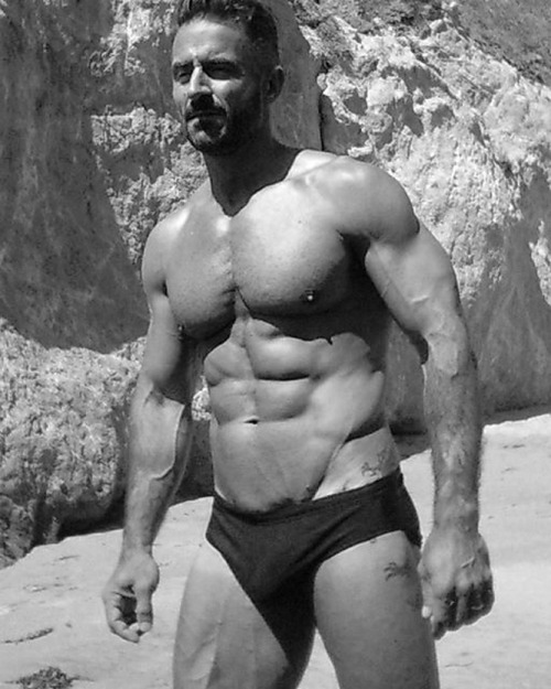 planesdrifter:  Follow planesdrifter: trueTHAT if you’re an admirer of older, hairy natural and muscular men.Check it out and the archive too or the live cams.