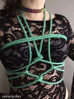 leatherlacedbass:  💚🍀💚 (Collar by @wkdnerdycollars &amp; rope by @bdsmgeekshop) AWWW YAY!!! I was hoping to see you today!! Love the green rope thanks for joining the green theme for St. Patrick’s Day babe! ily! cutie 