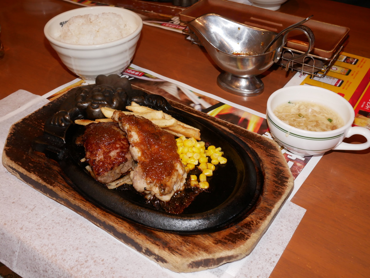 趣味は食べ歩き ブロンコビリー センター北 炭焼きチキンステーキとビリーハンバーグランチ 趣味は食べ歩き ブロンコビリー センター北 炭焼きチキンステーキとビリーハンバーグランチ
