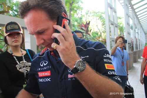 Infiniti Red Bull Racing Team Principal Christian Horner with F1 fans during 2013 Singapore GP