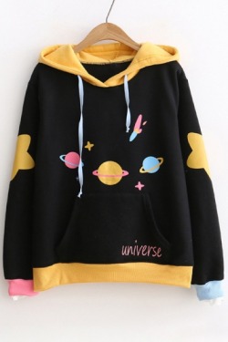 welazily:  Super Lovely Sweatshirt &amp; HoodiesCartoon Universe Print Long Sleeve Hoodie   ๅ.71  ะ.28 Striped Printed Long Sleeve Casual Hoodie    ๚.22  ฦ.16 Giraffe Print Long Sleeve Queenie’s Top          เ.16  อ.60 Floral