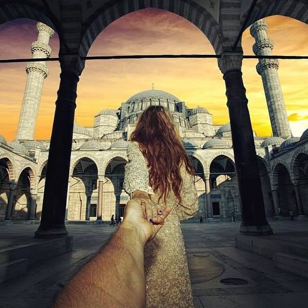skape-arts:  the idea is aesthetically beautiful. love takes you to anywhere.  