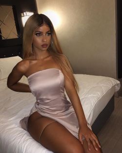 jaiking:  brazilianbeauty-posts:    lemybeauty    Follow me at http://jaiking.tumblr.com/ You’ll be glad you did.