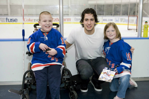 derek-stepan:  how come i haven’t seen this before