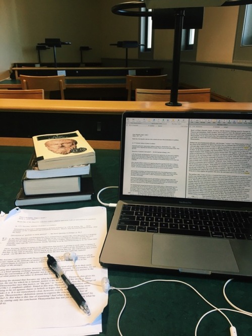 philosophyblr:1.17.19: week 1 of hilary term nearly complete! submitted my first paper this afternoo