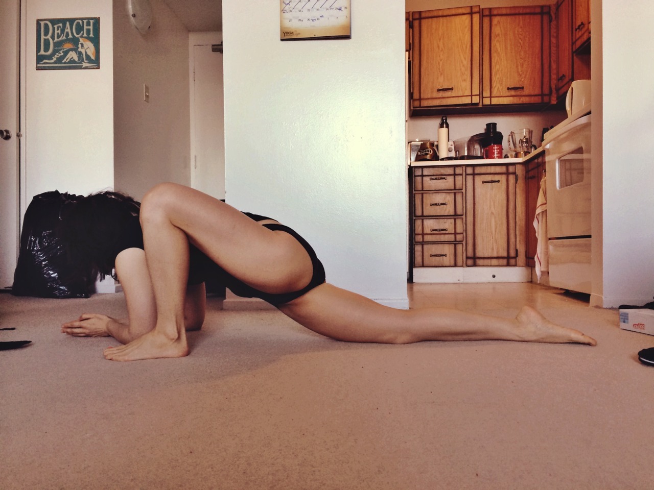 kickmyassintofitness:   April Intentions Challenge April 19th: Lizard (Utthan Pristhasana) 