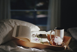 inexploratus:  homelife: bliss and breakfast in bed by manyfires on Flickr. 