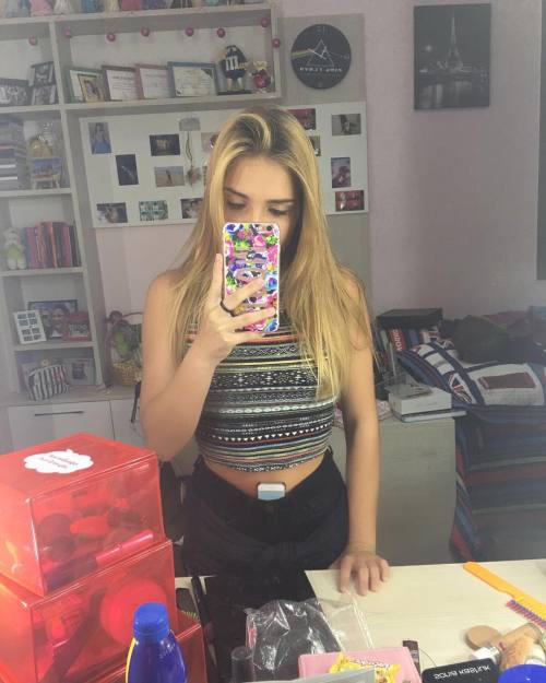 http://streetgrl.tumblr.com/post/155143060427