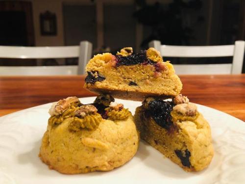 [Homemade] sour cherry cookies, filled with pistachio butter, raspberry amaretto jam, topped with ca