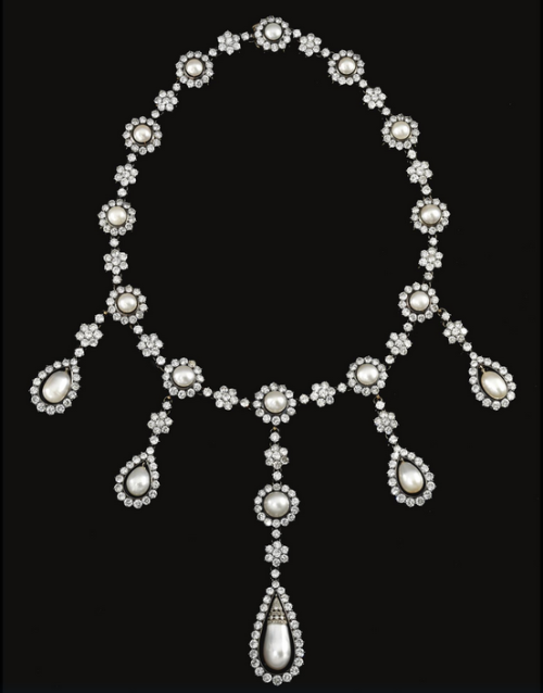 XXX omgthatdress:  necklace 1890s Sotheby’s photo