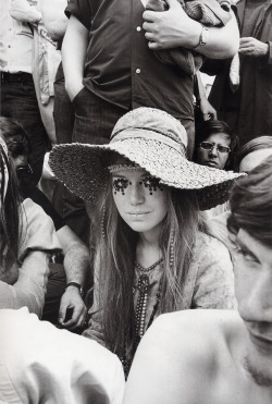 ballion:  “Girl at Rolling Stones concert” is probably one of the most iconic images from the late sixties, but we never really had a name. Until now. I was researching something Marianne Faithfull related when I came across an article about the Stones’