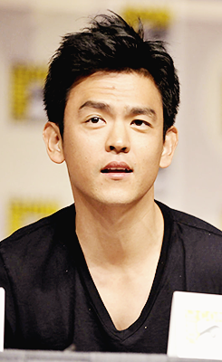 wildandwild:  Actual 41 year old John Cho