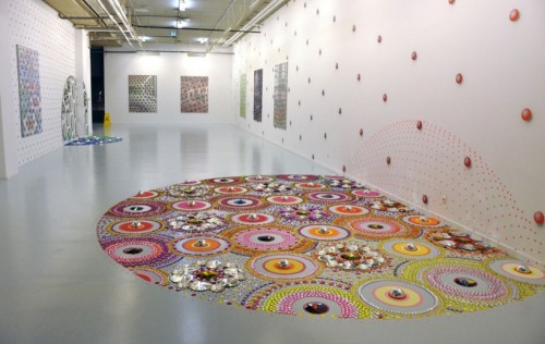 roachpatrol: archiemcphee: Dutch artist Suzan Drummen creates awesome large-scale, kaleidoscopic flo