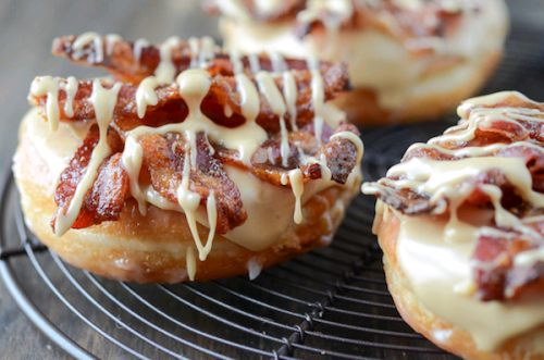 foodluxury:  Love Food? This blog is for you. 
