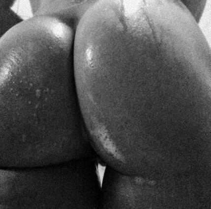 addicted2cakes:  babiboi07:  babiboi07.tumblr.com  Send pics to Single_nigga_2000@yahoo.com