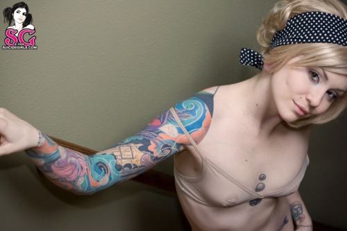 shivermetimbersx:  My favorite Suicide Girls: Casper (blonde ambition 1)!