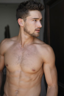 shirtlifting:  Sean Sanders    