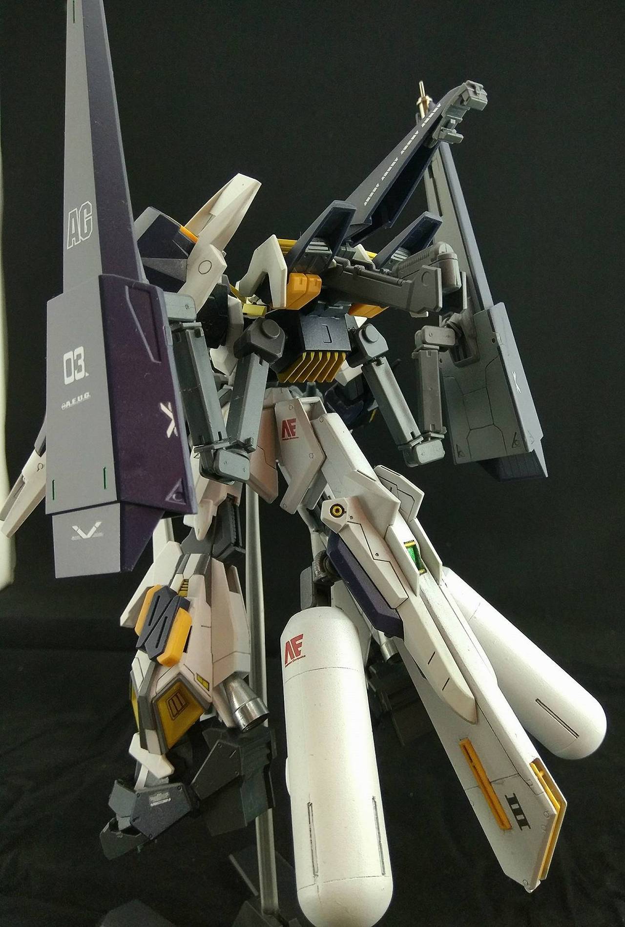 mechworks-uwu:  FINALLY IM DONEEE,Finally i get to take some clear shots of my HG