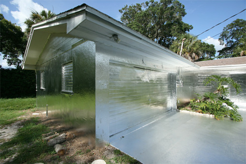 l-a-v: grossnational:Florida man stumps neighbors by covering home in aluminum foil TARPON SPRINGS